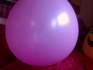 Italian girl has fun with balloons and fills them with hot wet orgasms