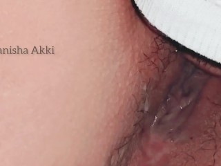 අක්කාගේ කිම්බට දිව දාන සැප ලොවේත් නෑ Sri lankan stepbrother love to lick my pussy