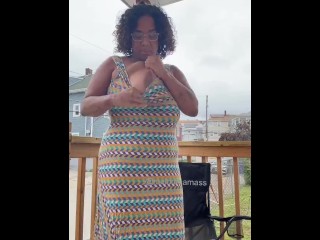 Nerdy Ebony BBW Hairy MILF masturbates in public on her porch ONLYFANS @melonmamas