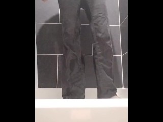 Ftm guy wetting his black jeans
