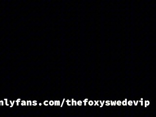 Svensk mamma lär styvdotter att suga kuk