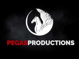 Pegas Productions - Princess 69 et Coco Ivy se font Défoncer par Jon et sa Grosse Bedaine