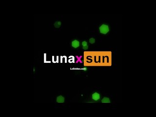 Sport at the park - open her thighs