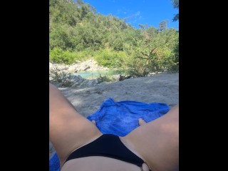 Sport at the park - open her thighs