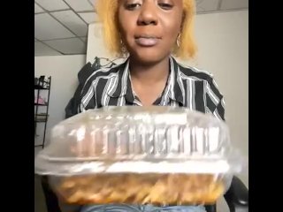 High As Fuck Eating Chicken & Shrimp Alfredo Pasta (TGIF Fridays Mukbang): Eating Show! Alliyah Eats