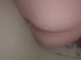 Teen FTM pissing in bathtub