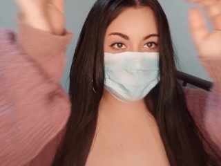 Soy una mala colegiala me masturbo y mi video se vuelve viral.