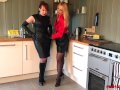 British mature loves to taste her girlfriends juices